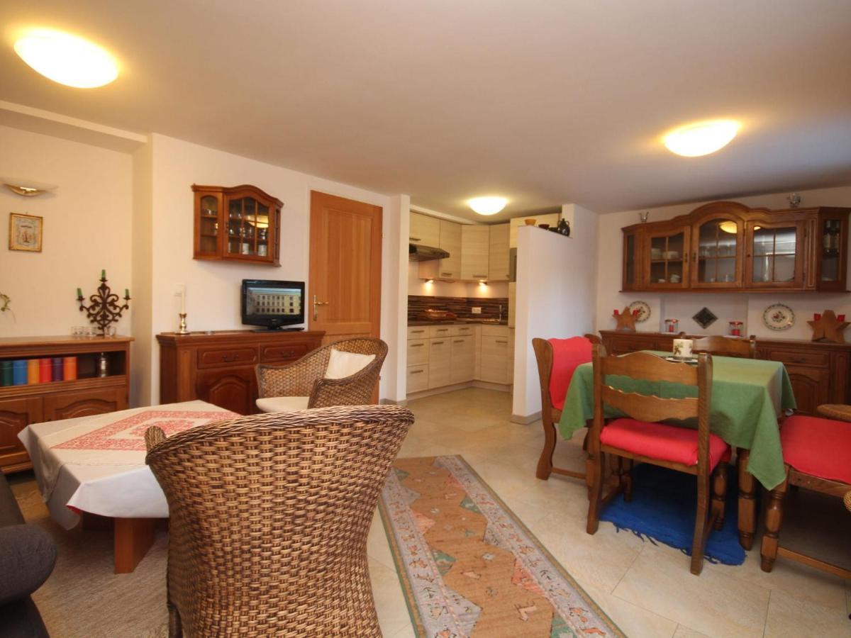 Apartment Near The Hahnenkamm Cable Car Kitzbuhel Luaran gambar