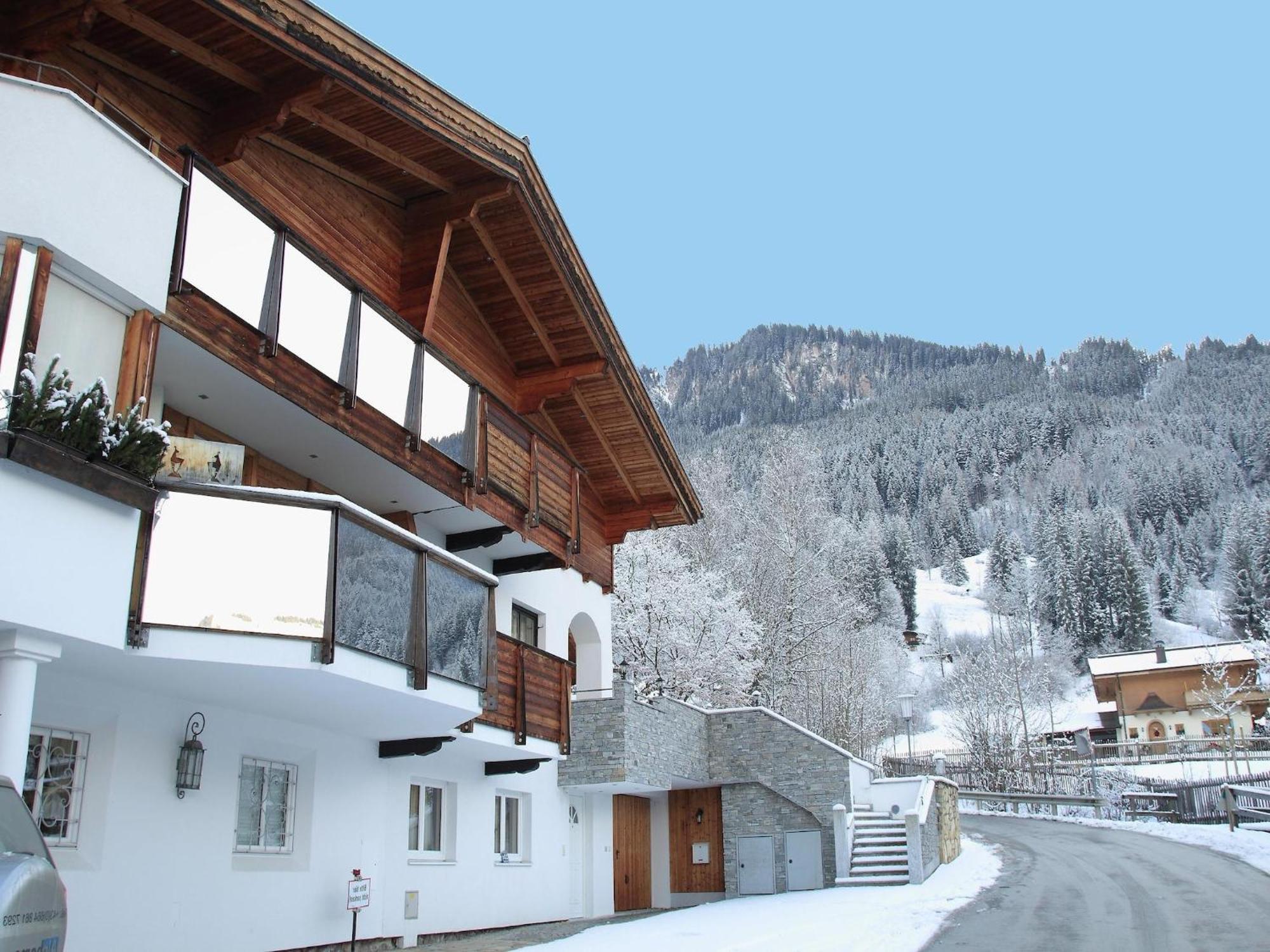 Apartment Near The Hahnenkamm Cable Car Kitzbuhel Luaran gambar