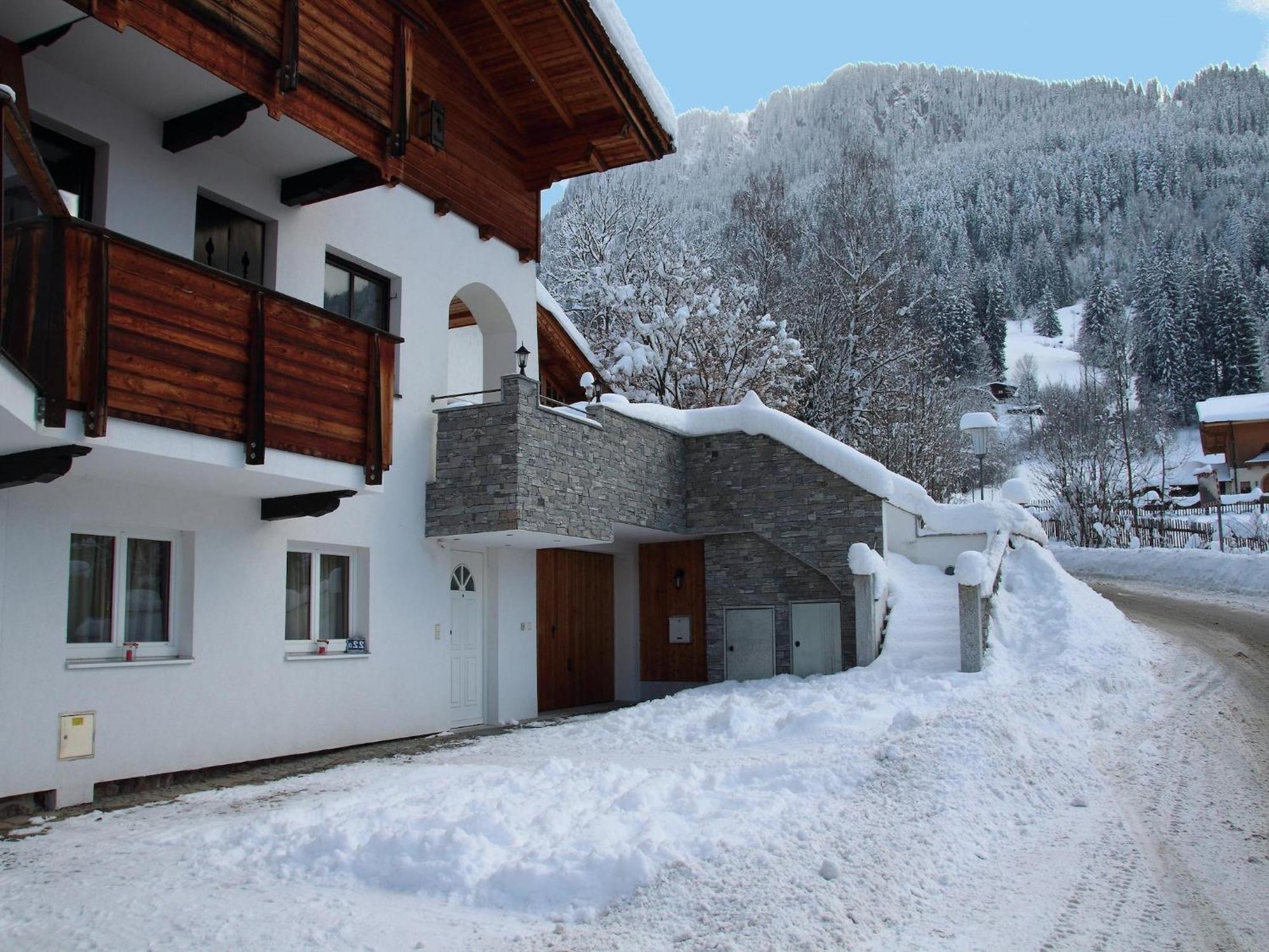 Apartment Near The Hahnenkamm Cable Car Kitzbuhel Luaran gambar