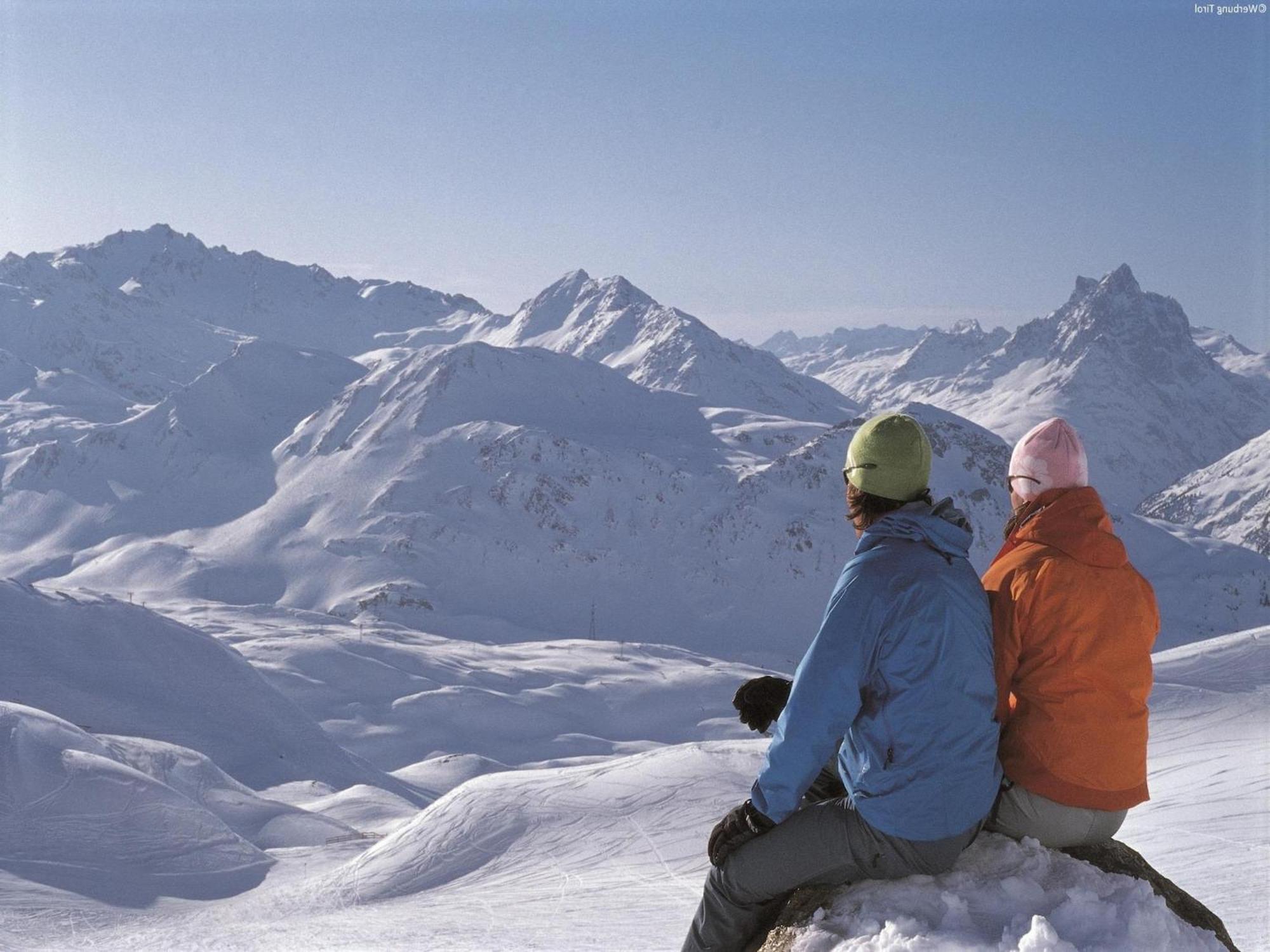 Apartment Near The Hahnenkamm Cable Car Kitzbuhel Luaran gambar